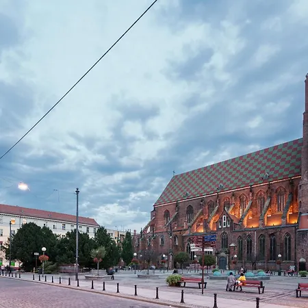Vandrarhem Krasnal Market Square *