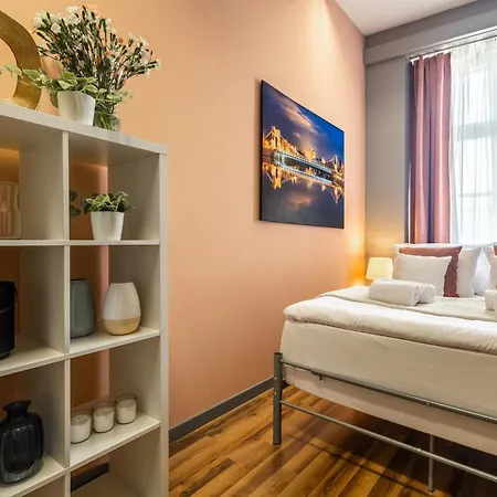 Krasnal Market Square Hostel Vratislav