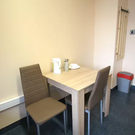 Krasnal Market Square Hostel *