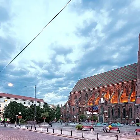 אכסניה Krasnal Market Square